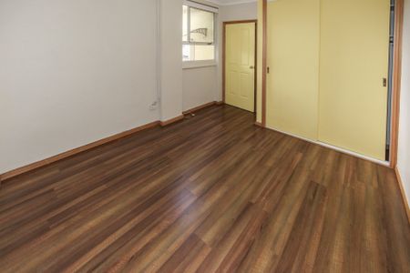 Spacious Four Bedroom Family Home in Fantastic Location - Photo 4