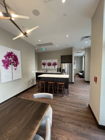 For Lease - 60 HONEYCRISP Crescent Unit# 921, Vaughan, Ontario - Photo 3