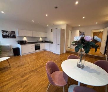 Church Street, Staines-upon-thames, Surrey, TW18 - Photo 2