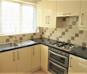 3 bedroom detached house to rent - Photo 5