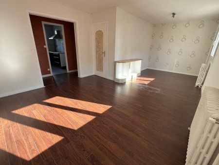 Location Appartement 4 pièces 62m² TROYES 10000 - Photo 2