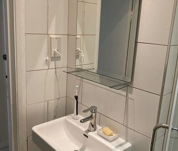 Studio Flat, Jenner House, WC1N - Photo 6