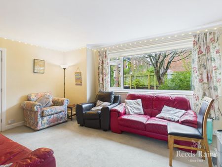 5 bedroom semi-detached house to rent - Photo 2