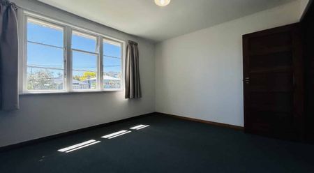 Charming Two-Bedroom Home in Herne Bay - Photo 3