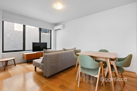 Sleek Furnished City-View Apartment in the Heart of Richmond - Photo 3