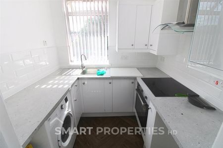 Swan Lane, Lockwood, Huddersfield - Photo 4