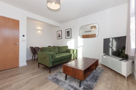 Blue Boar Street, Oxford - Photo 3