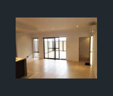 Immaculate rear villa - Photo 1