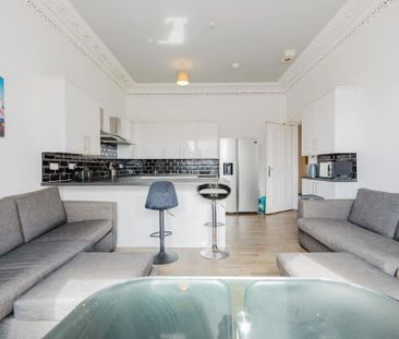 6 bedroom flat to rent - Photo 2