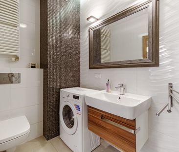 Mieszkanie 2 pokoje na osiedlu strzeżonym / Garaż - Photo 2