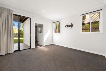 16 Bennetts Road, Camp Hill. - Photo 3