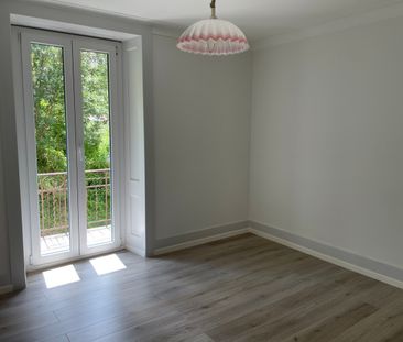 Jeanneret 23 Le Locle - Appart rénové 2 pièces 45 m2 balcon - Photo 2