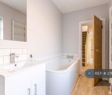 3 bedroom terraced house to rent - Photo 5