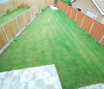 3 bedroom semi-detached house to rent - Photo 3