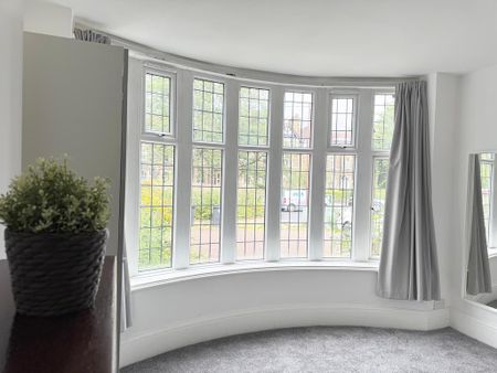 2 bedroom flat to rent - Photo 2