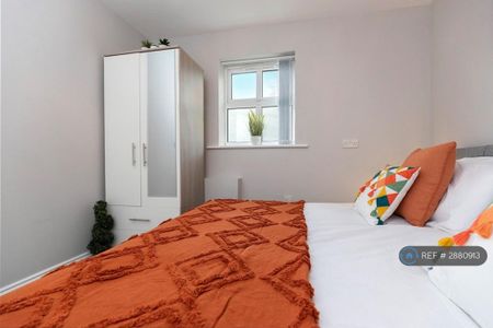 2 bedroom flat to rent - Photo 5
