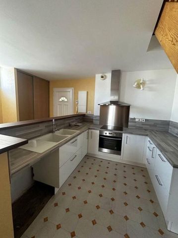 Location Appartement 4 pièces 90m² MUGRON 40250 - Photo 2
