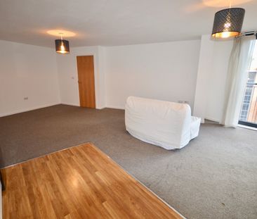 2 bedroom apartment to rent - Photo 3