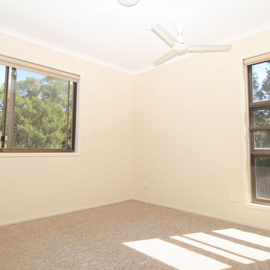 19 Desbet Street, The Gap. - Photo 1