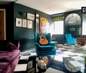 Large room in 3-bedroom house in Howth, Dublin - Photo 2