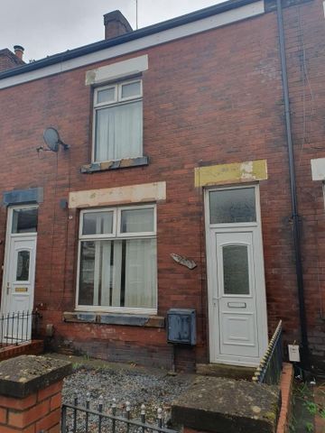 2 bedroom terraced house to rent - Photo 2