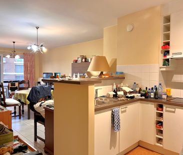 Appartement met 1 slaapkamer en balkon nabij de Leie. - Photo 2
