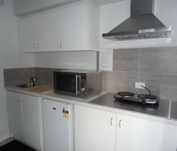 24/546 Flinders Street, Melbourne VIC 3000 - Apartment For Rent | D... - Photo 1