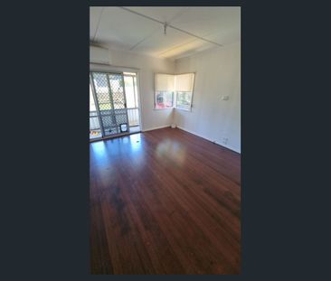 Charming home in the heart of Everton Park - Photo 1