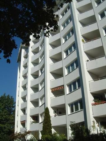 Schöne Zweizimmerwohnung, mit traumhaften Ausblick! Frische renoviert! - Photo 4