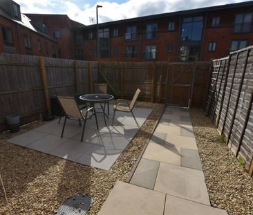 3 BED Town house To rent - Photo 1