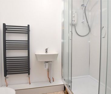 Lewis Crescent, Exeter, Devon, EX2 - Photo 5