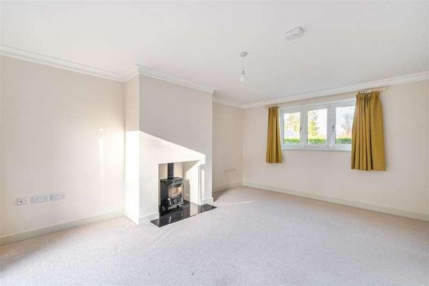 School Yard, Fovant, Salisbury, SP3 - Photo 1