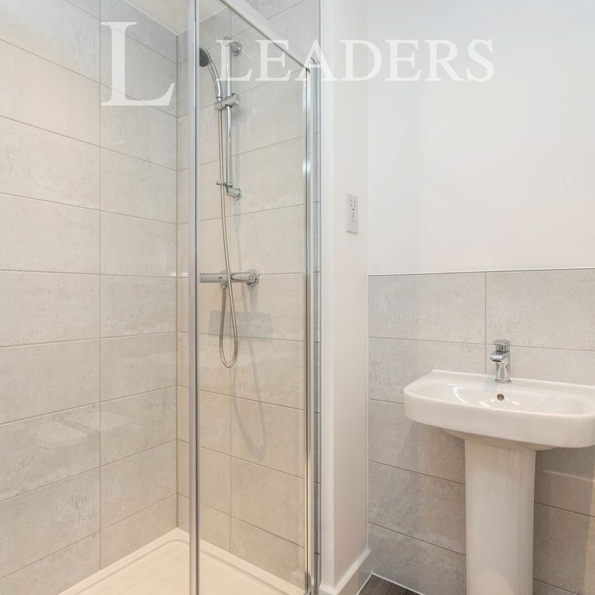 5 bedroom house to rent Brindley Road, Curbridge Meadows, PO15 - Photo 1