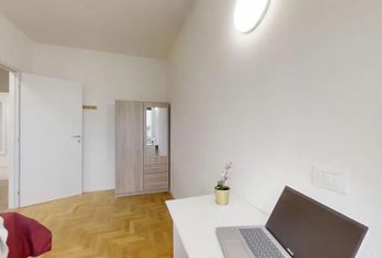 Corso Milano, Padova, Veneto 35139