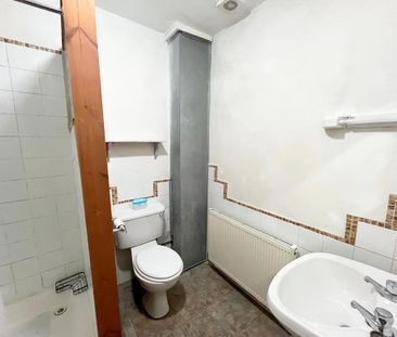 3 bedroom terraced house to rent - Photo 5