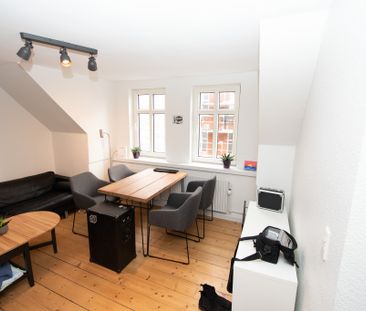 Lys lejlighed med moderne køkken og hyggelig gårdhave - Foto 1