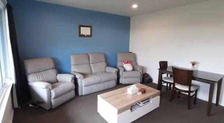 *** 2 BEDROOM PRIVATE UNIT IN UPPER RICCARTON *** - Photo 5