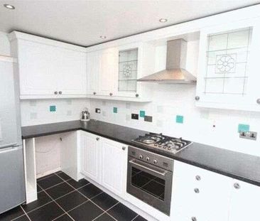 Chestwood Grove, Uxbridge, UB10 - Photo 4
