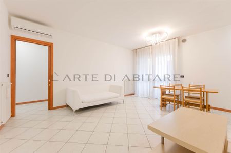 2 camere con terrazza abitabile libero subito - Photo 5