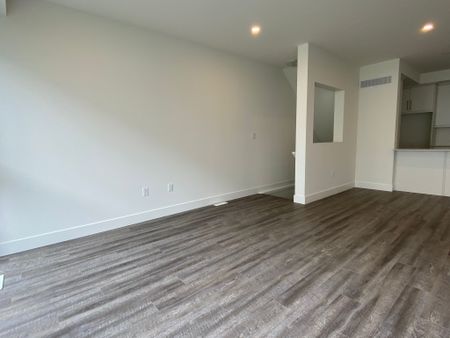 For Lease - 234 Edgevalley Road Unit# 29, London East, Ontario - Photo 2