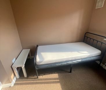 Room in a Shared House, London, E14 - Photo 6
