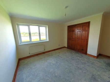 4 bedroom detached bungalow to rent - Photo 3