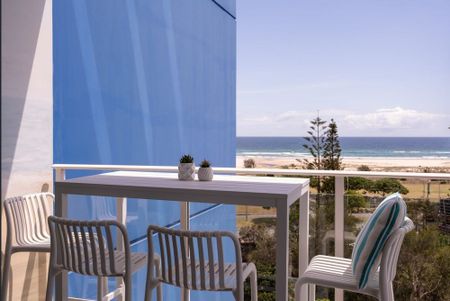 BEACHFRONT FURNISHED APARTMENT - KIRRA SURF - Photo 3