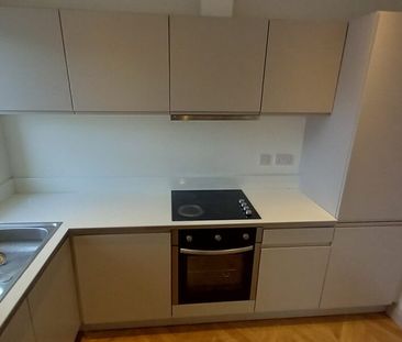 Flat 3, Station Parade, Harrogate, HG1 1UE - Photo 2