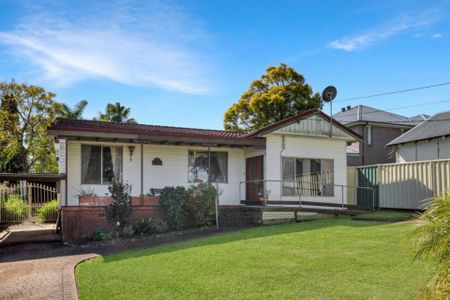 3 Bedroom Family Home in Blacktown South School Catchment! - Photo 5