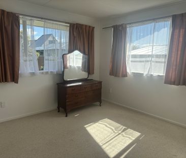 Family Living in Gleniti - Photo 5