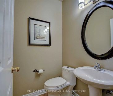 Detached Home For Lease | W9033084 - Photo 5