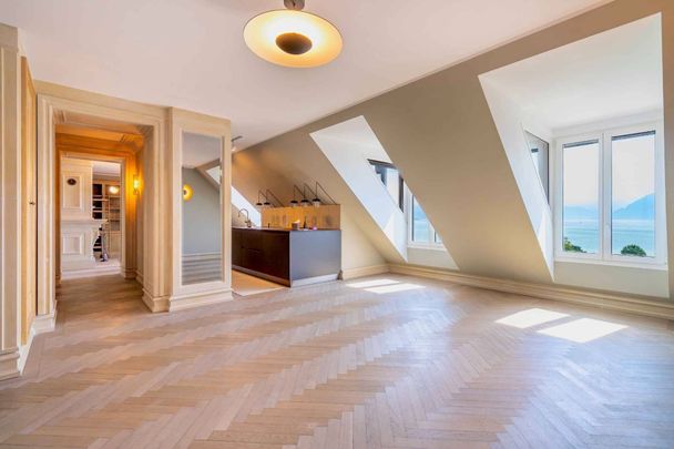 Beautiful apartment offering a unique character and stunning views of the lake - Photo 1