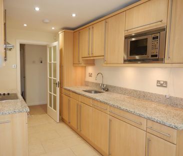 3 bedroom apartment to rent - Photo 3