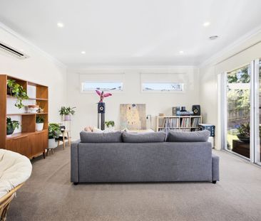 Luxury Townhouse with Beautiful Views - Photo 2